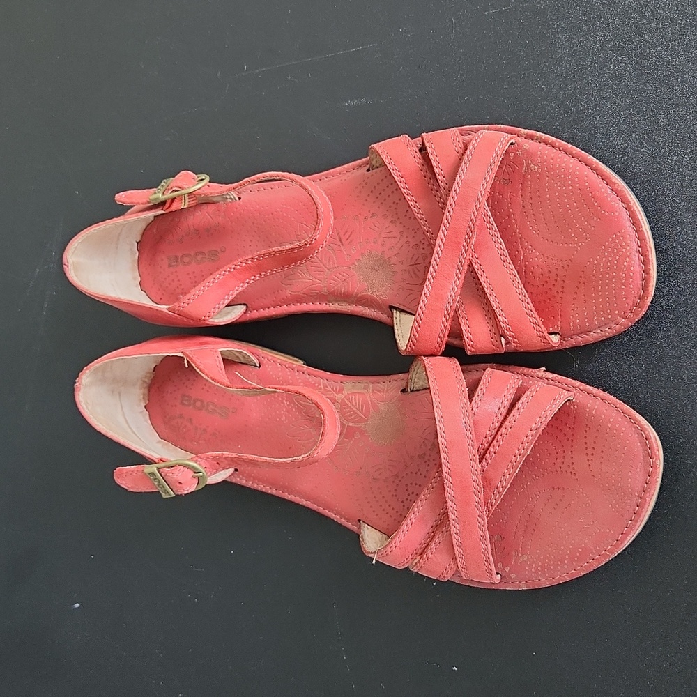 Bogs buckle sandals, red